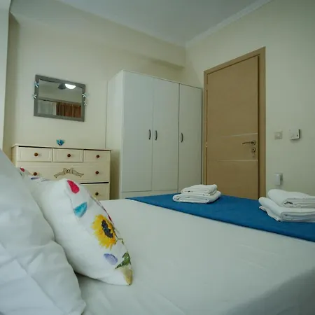 Fotis Brand New At The Centre Town Appartement *